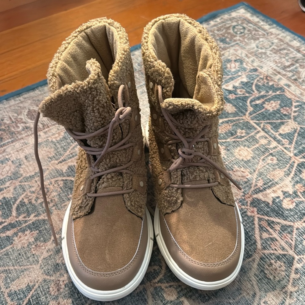 Sorrel winter boots